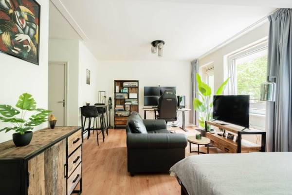 Woning Van Nijenrodeweg 329 Amsterdam