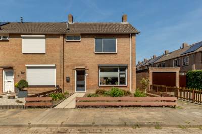 Woning Jan van Glymesstraat 35 Fijnaart
