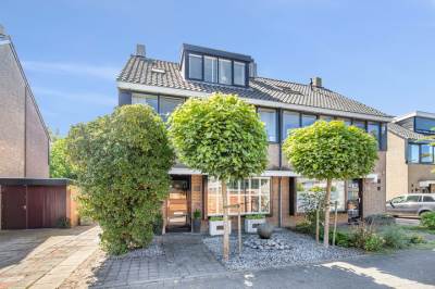 Woning Isaac Sweerslaan 17 Hendrik-Ido-Ambacht