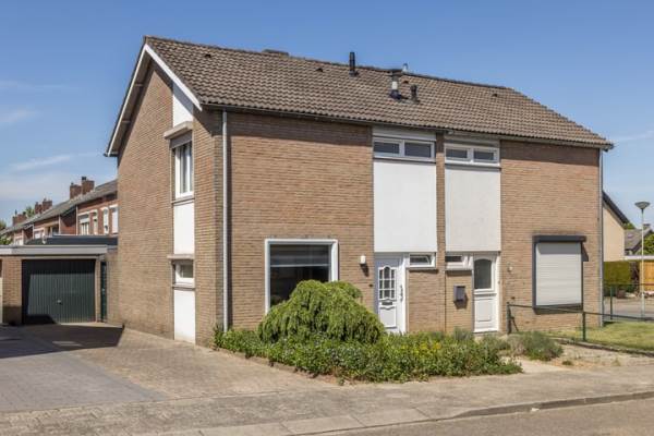Woning Einderstraat 16 Puth