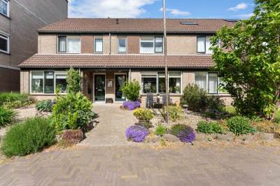 Woning Burgemeester de Bruïnelaan 143 Zwijndrecht