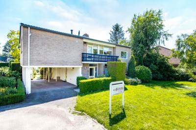 Woning Professor de Quayplein 8 Almkerk