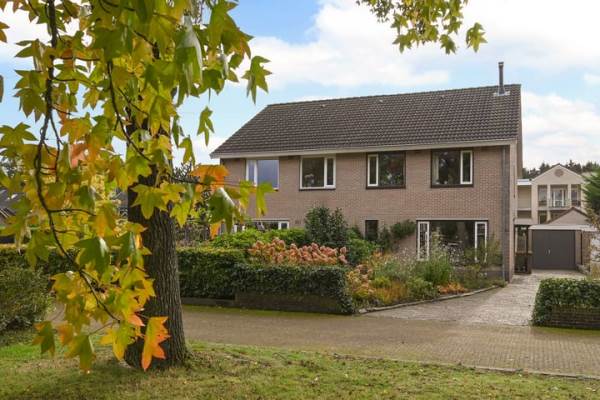 Woning Rembrandtlaan 39 Huizen