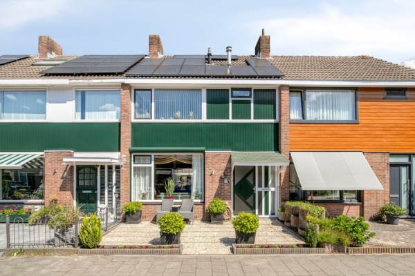 Woning Iepenstraat 4 Roelofarendsveen