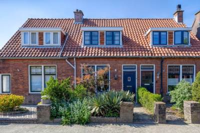 Woning Dr. Ammanstraat 8 Warmond