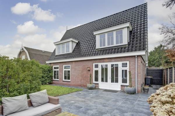 Woning Pastoor Gielenstraat 2A Lutjebroek