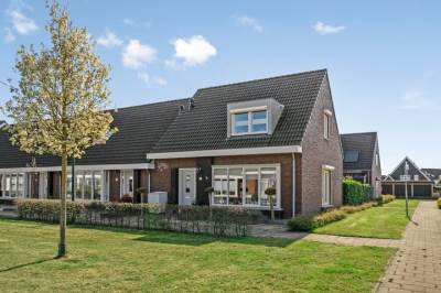Woning Spin 15 Tholen