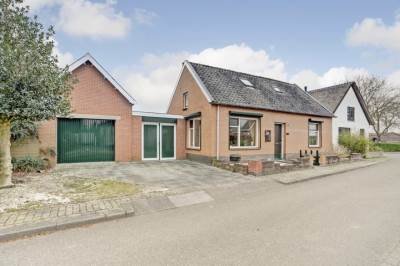 Woning Middenstraat 14 Rhenoy