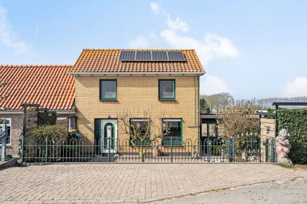 Woning Bloemendijk 22 Dinteloord