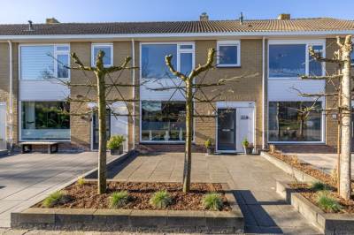 Woning Dr. W. Kokstrjitte 20 Stiens
