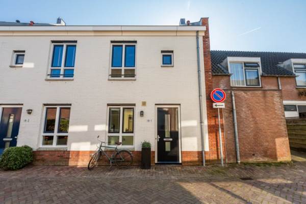 Woning Hogewalstraat 181 Woerden