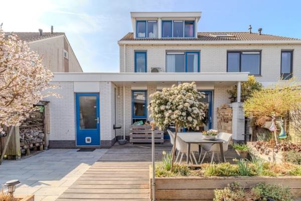 Woning Pastoor Botsstraat 51 Assendelft