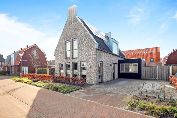 Woning Koningin Máximalaan 8 Julianadorp
