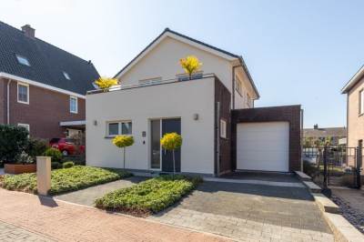 Woning Op den Henneberg 8 Schinveld