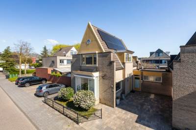 Woning Annie M.G. Schmidtstraat 1 Oud-Beijerland