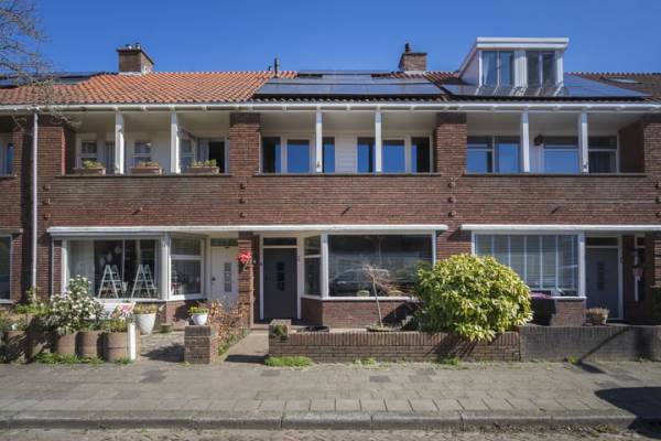 Woning van Roonhuysestraat 8 Leeuwarden