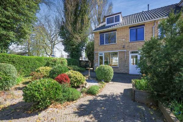 Woning Ruimtevaartlaan 2 Krommenie