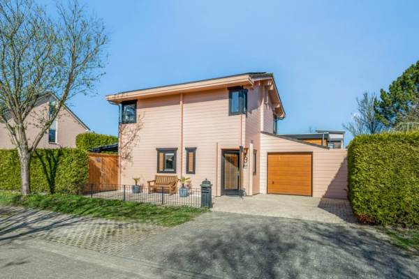 Woning Karmijnstraat 9 Almere