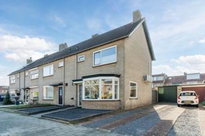 Woning Kardinaal de Jongstraat 31 Rijen