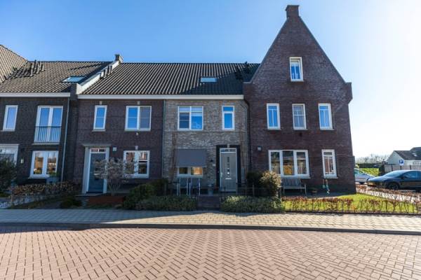 Woning Amberlaan 32 Dirksland