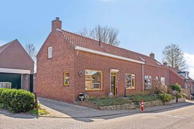 Woning Nieuwstraat 21 Halsteren