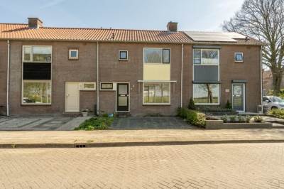 Woning van der Doeslaan 11 Maasdam