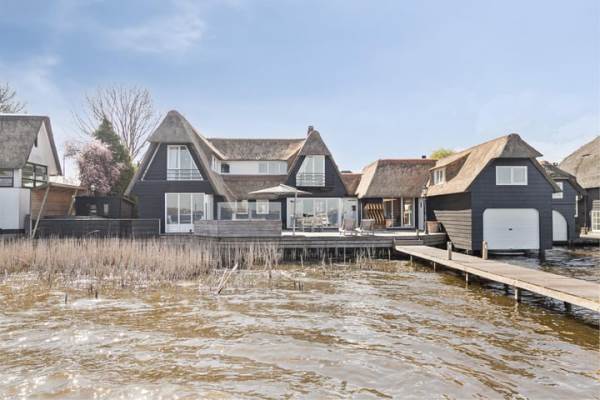 Woning Nieuw-Loosdrechtsedijk 260 Loosdrecht