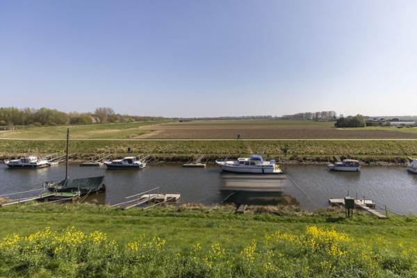 Woning Schorredijk 31 Puttershoek