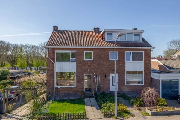 Woning Nieuwemeerdijk 172 Badhoevedorp