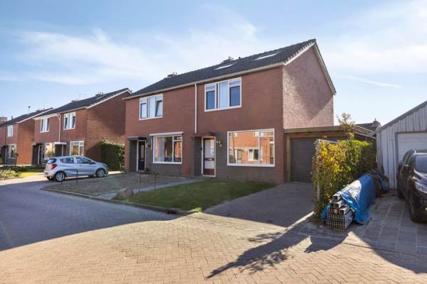 Woning Bauwemalaan 2 Roodeschool