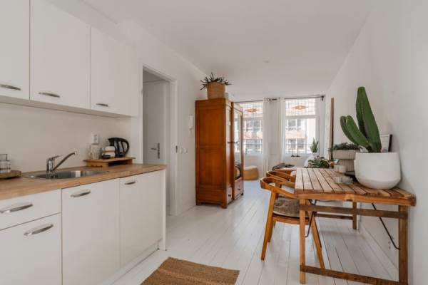 Woning Czaar Peterstraat 168B Amsterdam