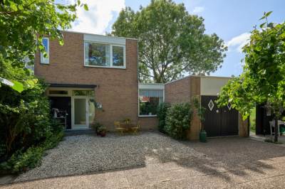 Woning A.G.M. van der Hoevenstraat 69 Ter Aar