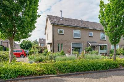 Woning Wethouder Kuijpersstraat 1 Woudrichem