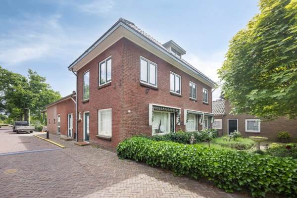 Woning Kerkplein 11 Dalfsen
