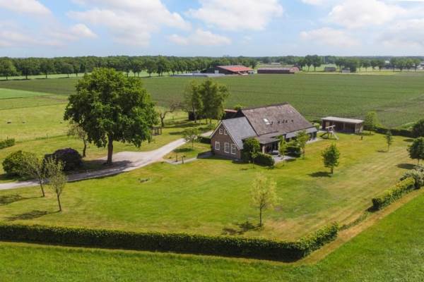 Woning Oranjekanaal Z.Z. 33A Hijken