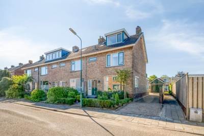 Woning Goudenregenlaan 2 Kamerik