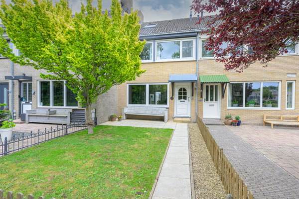 Woning Maarten Breetstraat 8 Sint Maartensbrug