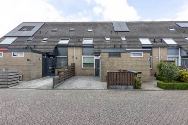 Woning Jachtbuitkreek 11 Spijkenisse