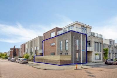 Woning Vroonhoevelaan 13 Alphen aan den Rijn