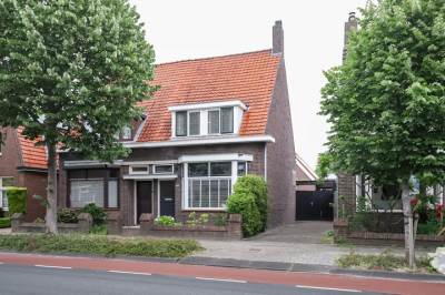 Woning Burgemeester Smeelelaan 15 Waalwijk