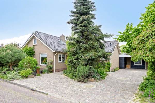Woning Alingterp 3 Warmenhuizen