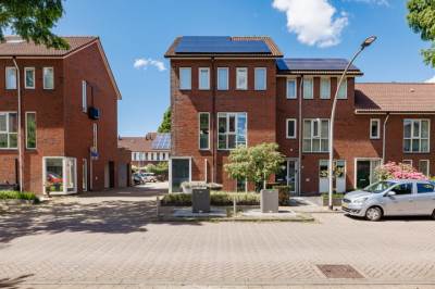 Woning Bramengaarde 98 Hendrik-Ido-Ambacht