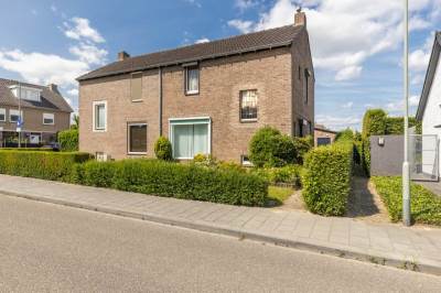 Woning Charles de Geloesstraat 1 Elsloo (LI)
