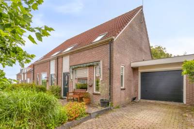 Woning Zuivelhof 12 Warder