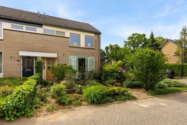 Woning Pastoor van Berkelstraat 82 Sambeek