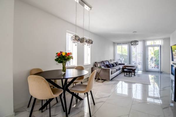 Woning De Velden 12 Schiedam