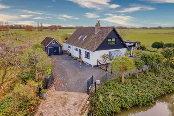 Woning Essendijk 7 Rhoon