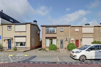 Woning Goudenregenstraat 32 Steenbergen (NB)