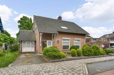 Woning Pastoor van Crugtenlaan 2A Heythuysen
