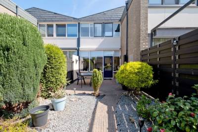 Woning Ten Oeverlaan 76 Groningen